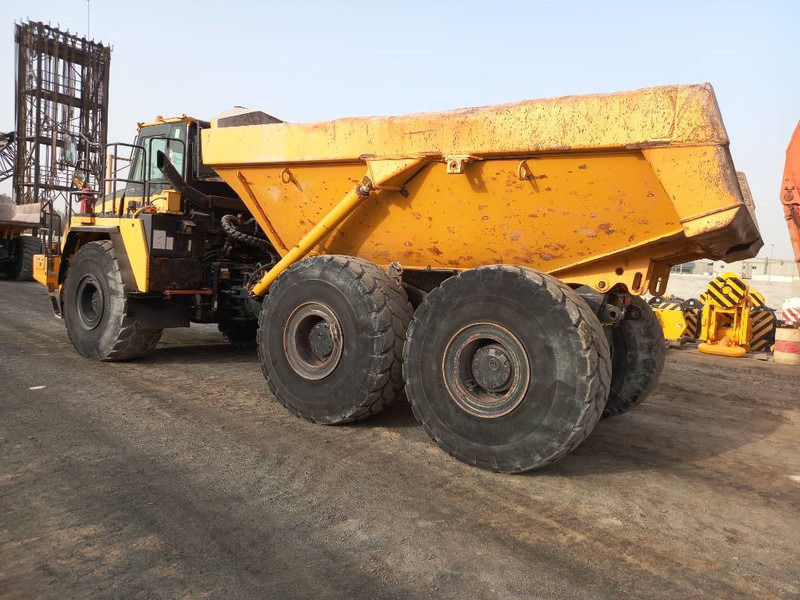 Komatsu HM400-3R (4 pcs available in Abu Dhabi) - Nivelkippiauto: kuva Komatsu HM400-3R (4 pcs available in Abu Dhabi) - Nivelkippiauto Komatsu HM400-3R (4 pcs available in Abu Dhabi) - Nivelkippiauto: kuva Komatsu HM400-3R (4 pcs available in Abu Dhabi) - Nivelkippiauto