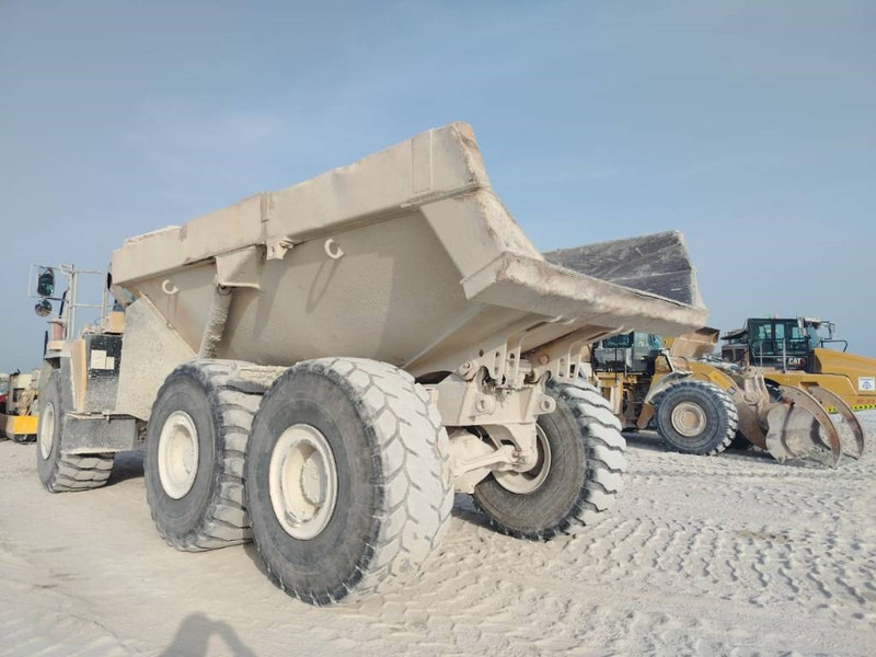 Komatsu HM400-3R (4 pieces available in Abu Dhabi) - Nivelkippiauto: kuva Komatsu HM400-3R (4 pieces available in Abu Dhabi) - Nivelkippiauto Komatsu HM400-3R (4 pieces available in Abu Dhabi) - Nivelkippiauto: kuva Komatsu HM400-3R (4 pieces available in Abu Dhabi) - Nivelkippiauto
