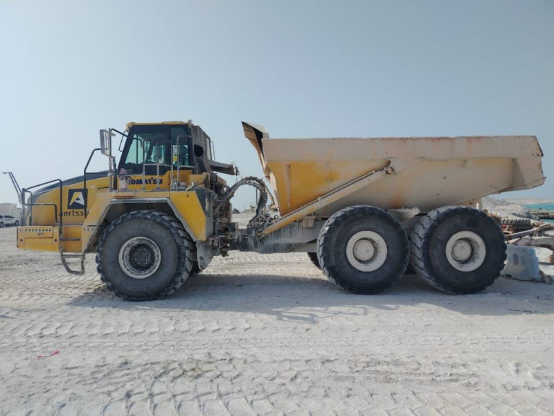 Komatsu HM400-3R (4 pieces available in Abu Dhabi) - Nivelkippiauto: kuva Komatsu HM400-3R (4 pieces available in Abu Dhabi) - Nivelkippiauto Komatsu HM400-3R (4 pieces available in Abu Dhabi) - Nivelkippiauto: kuva Komatsu HM400-3R (4 pieces available in Abu Dhabi) - Nivelkippiauto