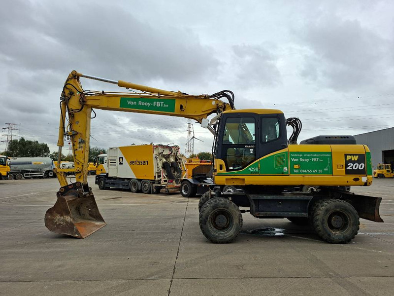 Komatsu PW 200-7H - Pyöräalustainen kaivinkone: kuva Komatsu PW 200-7H - Pyöräalustainen kaivinkone Komatsu PW 200-7H - Pyöräalustainen kaivinkone: kuva Komatsu PW 200-7H - Pyöräalustainen kaivinkone
