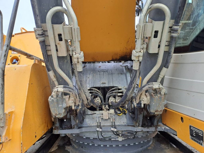 Telakaivukone Liebherr R 946: kuva Telakaivukone Liebherr R 946