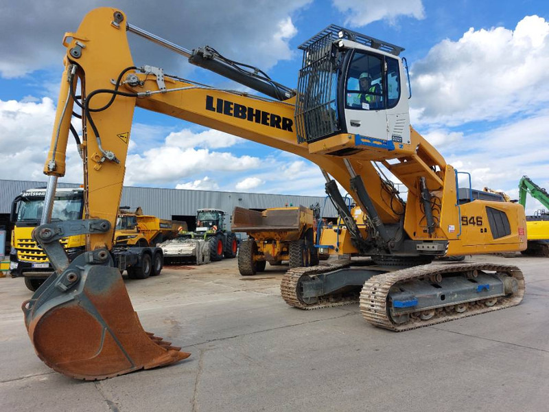 Liebherr R946LC (Lifting Cab) - Telakaivukone: kuva Liebherr R946LC (Lifting Cab) - Telakaivukone Liebherr R946LC (Lifting Cab) - Telakaivukone: kuva Liebherr R946LC (Lifting Cab) - Telakaivukone