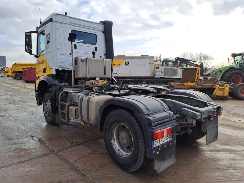 Mercedes-Benz Arocs 2045 - Vetopöytäauto: kuva Mercedes-Benz Arocs 2045 - Vetopöytäauto Mercedes-Benz Arocs 2045 - Vetopöytäauto: kuva Mercedes-Benz Arocs 2045 - Vetopöytäauto