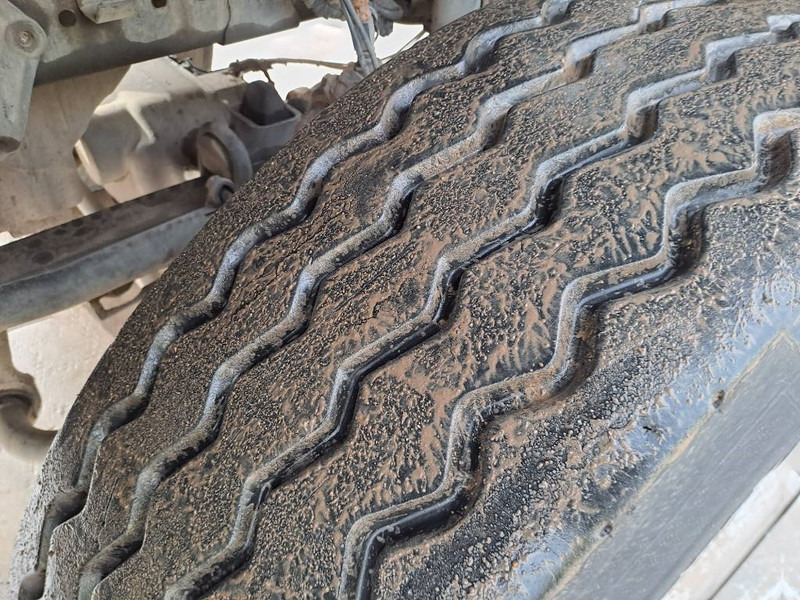 Vetopöytäauto Mercedes-Benz Arocs 2045: kuva Vetopöytäauto Mercedes-Benz Arocs 2045 Vetopöytäauto Mercedes-Benz Arocs 2045: kuva Vetopöytäauto Mercedes-Benz Arocs 2045