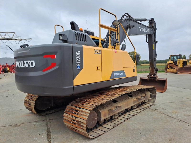 Volvo EC 220 EL (New Undercarriage) - Telakaivukone: kuva Volvo EC 220 EL (New Undercarriage) - Telakaivukone Volvo EC 220 EL (New Undercarriage) - Telakaivukone: kuva Volvo EC 220 EL (New Undercarriage) - Telakaivukone