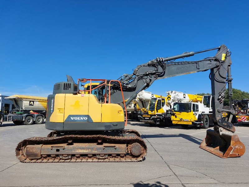 Volvo ECR 235 EL - Telakaivukone: kuva Volvo ECR 235 EL - Telakaivukone Volvo ECR 235 EL - Telakaivukone: kuva Volvo ECR 235 EL - Telakaivukone