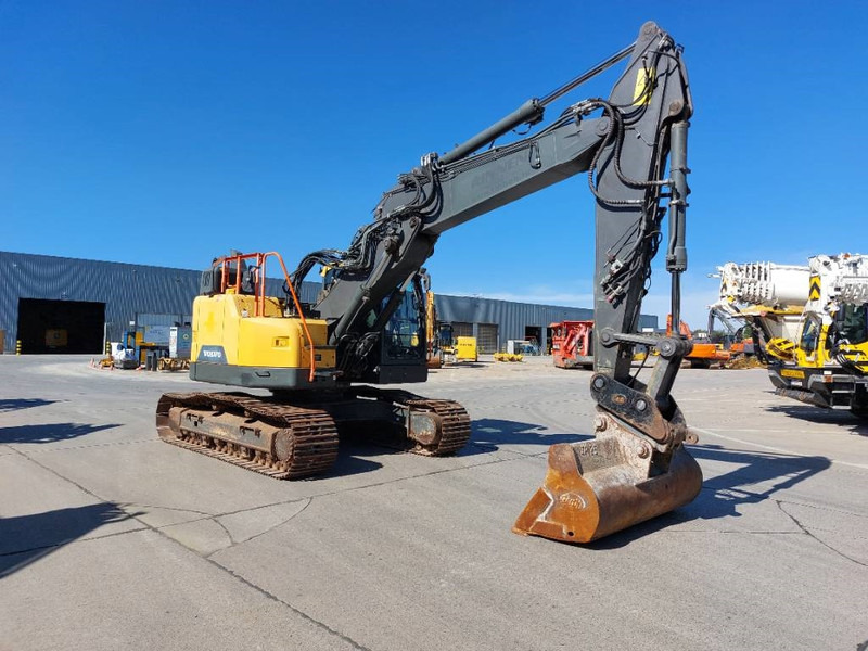 Volvo ECR 235 EL - Telakaivukone: kuva Volvo ECR 235 EL - Telakaivukone Volvo ECR 235 EL - Telakaivukone: kuva Volvo ECR 235 EL - Telakaivukone