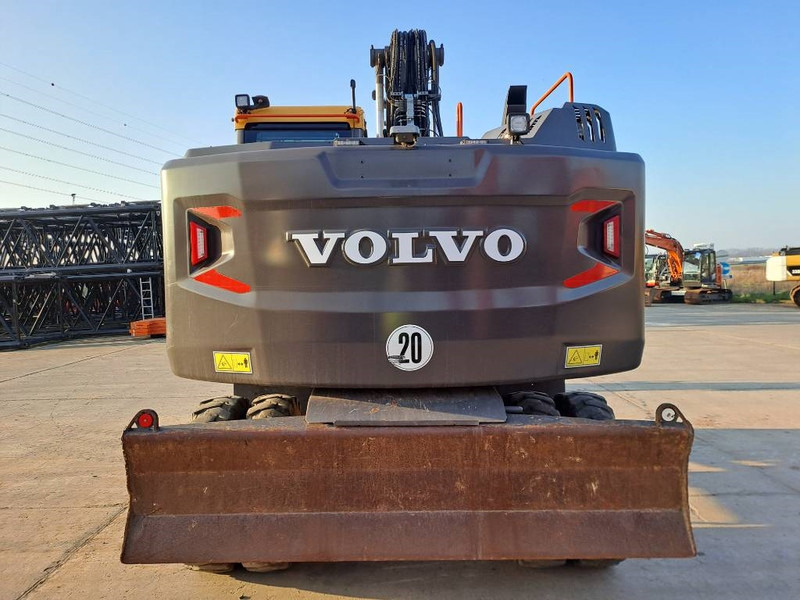 Volvo EW160E - Pyöräalustainen kaivinkone: kuva Volvo EW160E - Pyöräalustainen kaivinkone Volvo EW160E - Pyöräalustainen kaivinkone: kuva Volvo EW160E - Pyöräalustainen kaivinkone