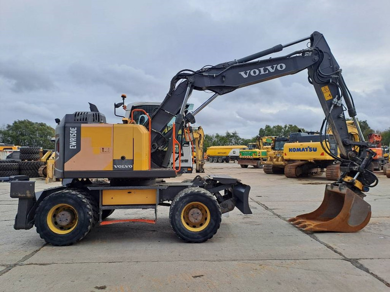 Volvo EWR150E + Engcon Rototilt - Pyöräalustainen kaivinkone: kuva Volvo EWR150E + Engcon Rototilt - Pyöräalustainen kaivinkone Volvo EWR150E + Engcon Rototilt - Pyöräalustainen kaivinkone: kuva Volvo EWR150E + Engcon Rototilt - Pyöräalustainen kaivinkone