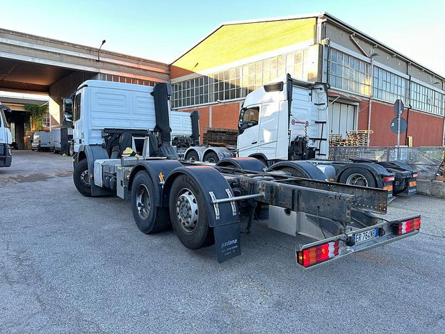 Mercedes-Benz ACTROS 2532 - Kuorma-auto alusta: kuva Mercedes-Benz ACTROS 2532 - Kuorma-auto alusta Mercedes-Benz ACTROS 2532 - Kuorma-auto alusta: kuva Mercedes-Benz ACTROS 2532 - Kuorma-auto alusta