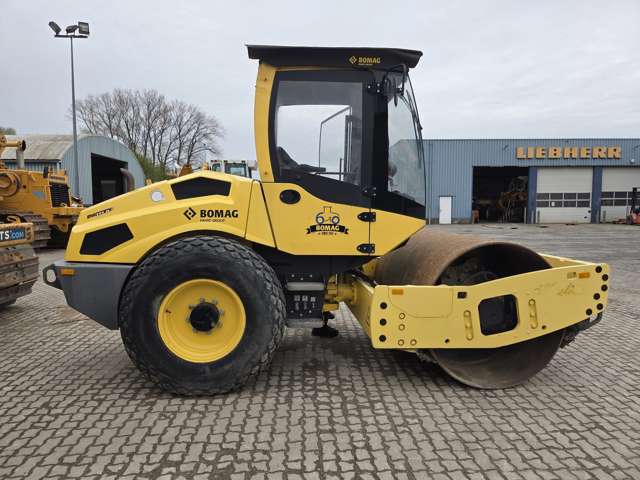 BOMAG BW177D-5 - Tiivistyskone: kuva BOMAG BW177D-5 - Tiivistyskone BOMAG BW177D-5 - Tiivistyskone: kuva BOMAG BW177D-5 - Tiivistyskone