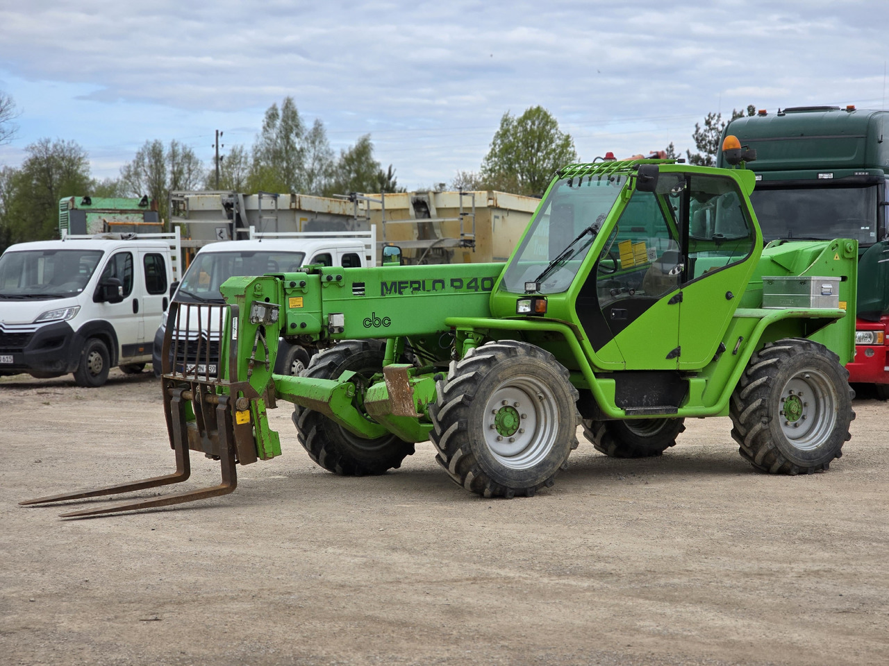 MERLO P40.14 K - Teleskooppikuormaaja: kuva MERLO P40.14 K - Teleskooppikuormaaja MERLO P40.14 K - Teleskooppikuormaaja: kuva MERLO P40.14 K - Teleskooppikuormaaja