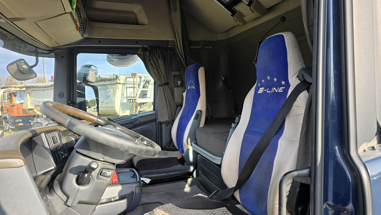 SCANIA R410 - Vetopöytäauto: kuva SCANIA R410 - Vetopöytäauto SCANIA R410 - Vetopöytäauto: kuva SCANIA R410 - Vetopöytäauto