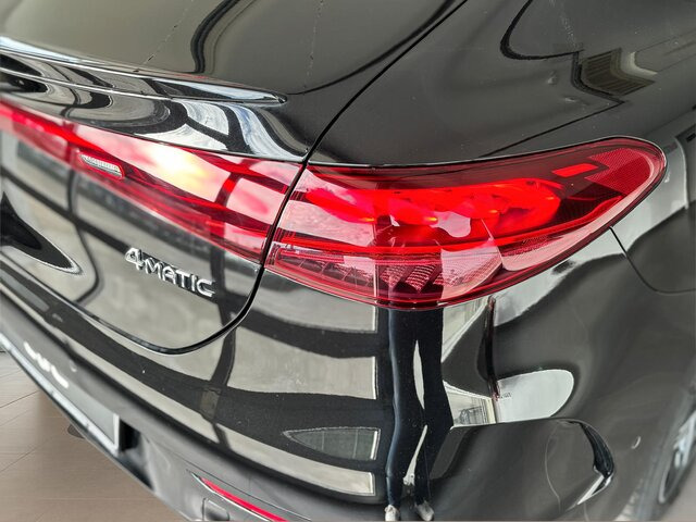 MERCEDES-BENZ EQE 350 4Matic AMG LINE+AC+ELECTRIC ART+ADVANCED... - Sedan: kuva MERCEDES-BENZ EQE 350 4Matic AMG LINE+AC+ELECTRIC ART+ADVANCED... - Sedan MERCEDES-BENZ EQE 350 4Matic AMG LINE+AC+ELECTRIC ART+ADVANCED... - Sedan: kuva MERCEDES-BENZ EQE 350 4Matic AMG LINE+AC+ELECTRIC ART+ADVANCED... - Sedan