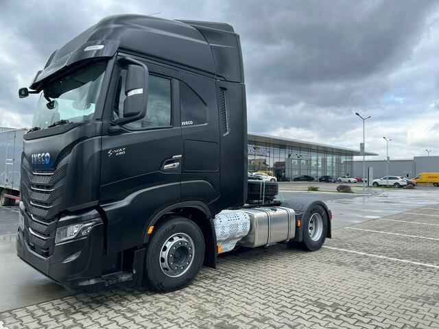 IVECO S-Way AS440S49T/P - AF4T COMFORT+AERO+ LED+NAVI... - Vetopöytäauto: kuva IVECO S-Way AS440S49T/P - AF4T COMFORT+AERO+ LED+NAVI... - Vetopöytäauto IVECO S-Way AS440S49T/P - AF4T COMFORT+AERO+ LED+NAVI... - Vetopöytäauto: kuva IVECO S-Way AS440S49T/P - AF4T COMFORT+AERO+ LED+NAVI... - Vetopöytäauto