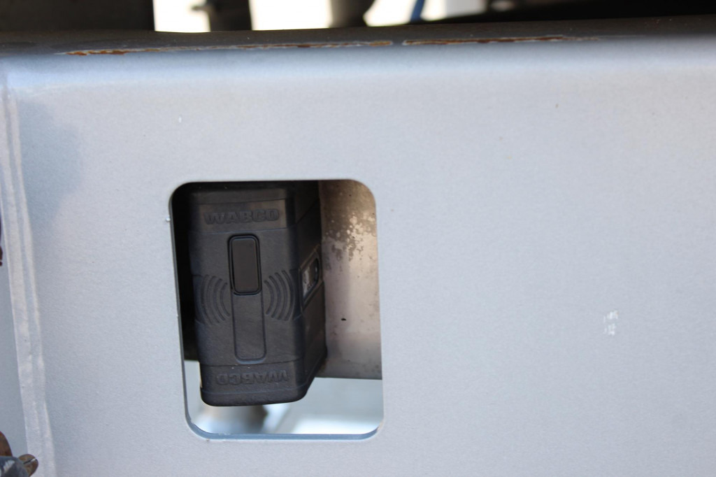 Chereau TK SLXi Spectrum Bi-Multi-Temp. Liftachse LBW - Refrigeraattori puoliperävaunu: kuva Chereau TK SLXi Spectrum Bi-Multi-Temp. Liftachse LBW - Refrigeraattori puoliperävaunu Chereau TK SLXi Spectrum Bi-Multi-Temp. Liftachse LBW - Refrigeraattori puoliperävaunu: kuva Chereau TK SLXi Spectrum Bi-Multi-Temp. Liftachse LBW - Refrigeraattori puoliperävaunu