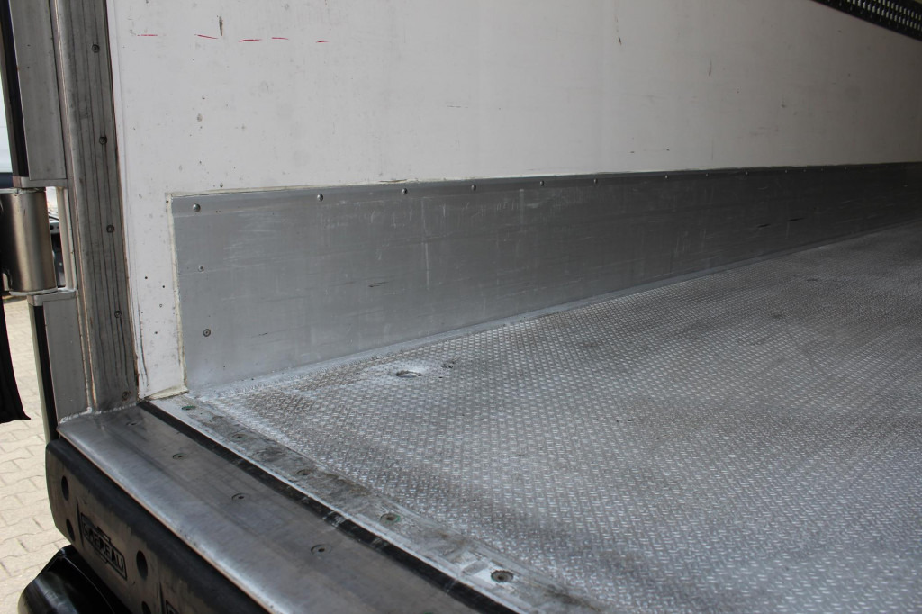 Chereau Thermo King Advancer A400 DS Strom Blumen SAF - Refrigeraattori puoliperävaunu: kuva Chereau Thermo King Advancer A400 DS Strom Blumen SAF - Refrigeraattori puoliperävaunu Chereau Thermo King Advancer A400 DS Strom Blumen SAF - Refrigeraattori puoliperävaunu: kuva Chereau Thermo King Advancer A400 DS Strom Blumen SAF - Refrigeraattori puoliperävaunu