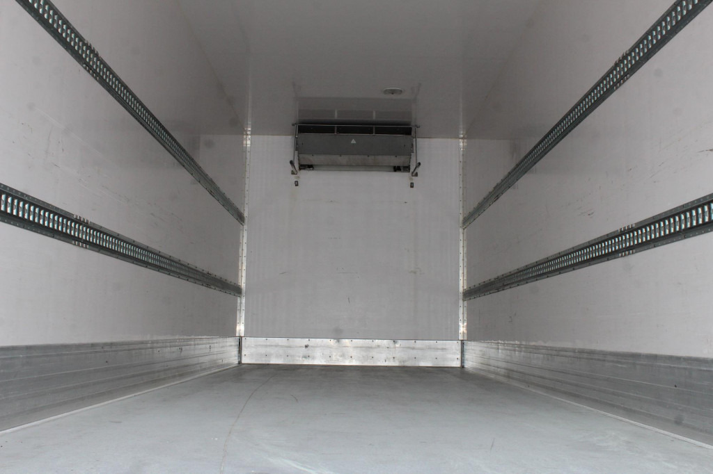 Mercedes-Benz Antos 1827 E6 CS 1050 LBW Seitentur - Refrigeraattori kuorma-auto: kuva Mercedes-Benz Antos 1827 E6 CS 1050 LBW Seitentur - Refrigeraattori kuorma-auto Mercedes-Benz Antos 1827 E6 CS 1050 LBW Seitentur - Refrigeraattori kuorma-auto: kuva Mercedes-Benz Antos 1827 E6 CS 1050 LBW Seitentur - Refrigeraattori kuorma-auto