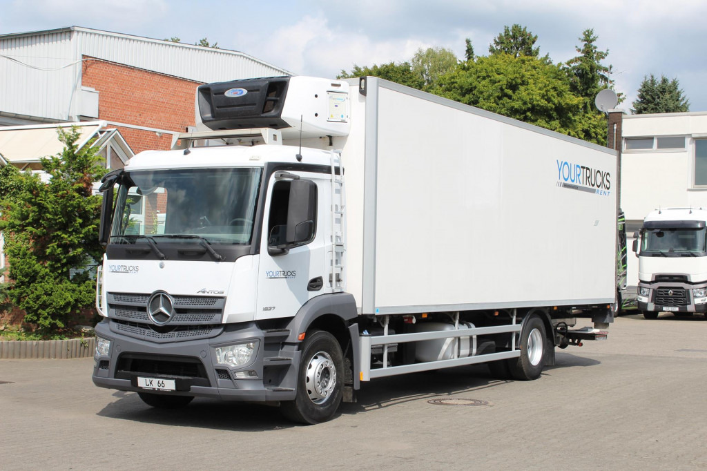 Mercedes-Benz Antos 1827 E6 CS 1050 LBW Seitentur - Refrigeraattori kuorma-auto: kuva Mercedes-Benz Antos 1827 E6 CS 1050 LBW Seitentur - Refrigeraattori kuorma-auto Mercedes-Benz Antos 1827 E6 CS 1050 LBW Seitentur - Refrigeraattori kuorma-auto: kuva Mercedes-Benz Antos 1827 E6 CS 1050 LBW Seitentur - Refrigeraattori kuorma-auto