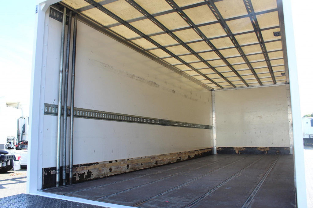 Renault D14 220E6 Laderbordwand nur 166 Tkm Klima - Umpikori kuorma-auto: kuva Renault D14 220E6 Laderbordwand nur 166 Tkm Klima - Umpikori kuorma-auto Renault D14 220E6 Laderbordwand nur 166 Tkm Klima - Umpikori kuorma-auto: kuva Renault D14 220E6 Laderbordwand nur 166 Tkm Klima - Umpikori kuorma-auto