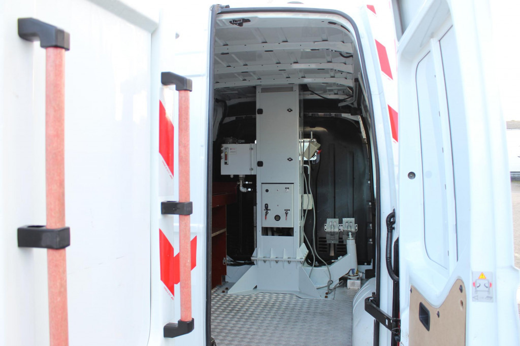 Renault Master Comilev 100TF1 10m Klima nur 167h HU-UVV - Itsekulkevat henkilönostimet: kuva Renault Master Comilev 100TF1 10m Klima nur 167h HU-UVV - Itsekulkevat henkilönostimet Renault Master Comilev 100TF1 10m Klima nur 167h HU-UVV - Itsekulkevat henkilönostimet: kuva Renault Master Comilev 100TF1 10m Klima nur 167h HU-UVV - Itsekulkevat henkilönostimet