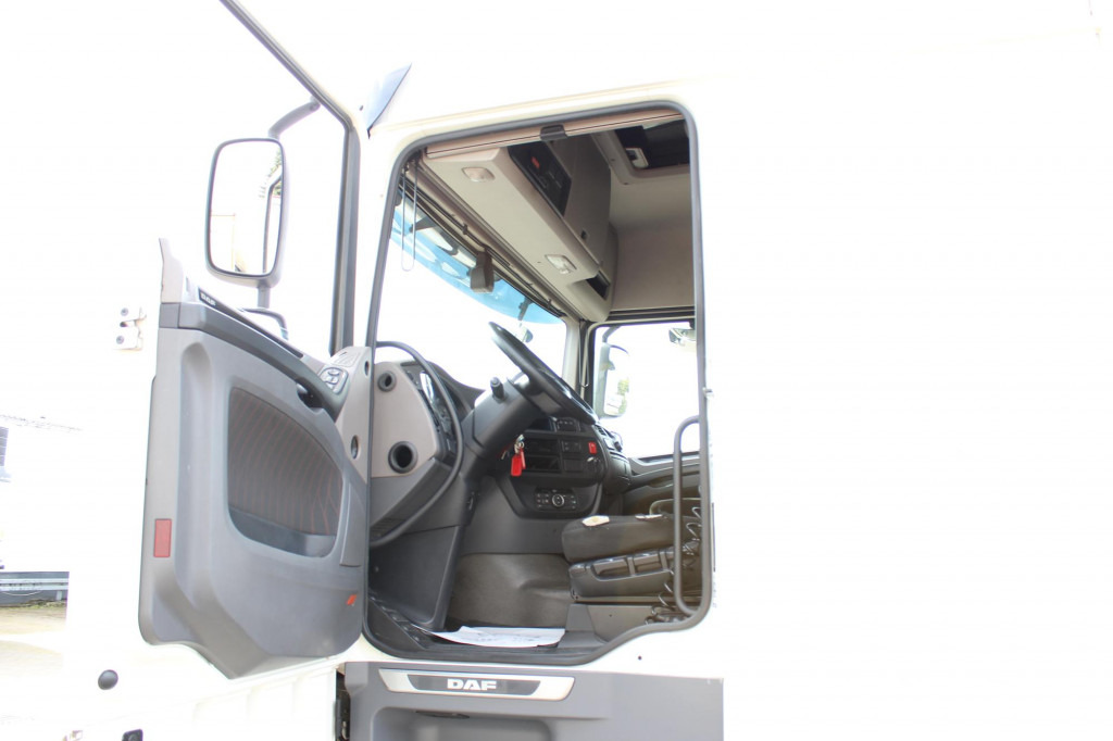Daf XF 530 SC Retarder ACC LDW Kühlbox Vollspoiler - Vetopöytäauto: kuva Daf XF 530 SC Retarder ACC LDW Kühlbox Vollspoiler - Vetopöytäauto Daf XF 530 SC Retarder ACC LDW Kühlbox Vollspoiler - Vetopöytäauto: kuva Daf XF 530 SC Retarder ACC LDW Kühlbox Vollspoiler - Vetopöytäauto