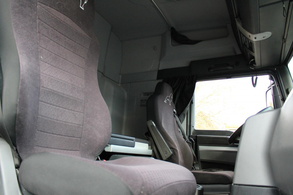 MAN TGX 18.480 E6 Retarder Kompressor Alufelgen Kühl - Vetopöytäauto: kuva MAN TGX 18.480 E6 Retarder Kompressor Alufelgen Kühl - Vetopöytäauto MAN TGX 18.480 E6 Retarder Kompressor Alufelgen Kühl - Vetopöytäauto: kuva MAN TGX 18.480 E6 Retarder Kompressor Alufelgen Kühl - Vetopöytäauto