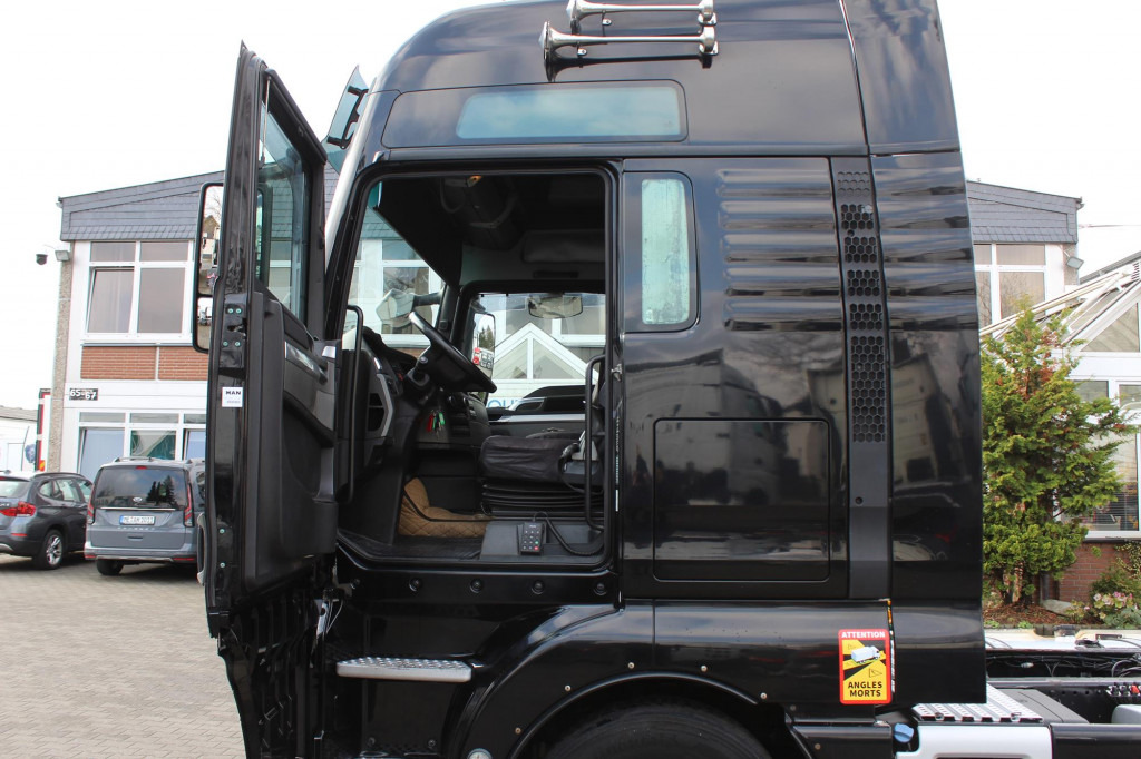 MAN TGX 480 XXL Retarder Standklima 2Tanks Navi - Vetopöytäauto: kuva MAN TGX 480 XXL Retarder Standklima 2Tanks Navi - Vetopöytäauto MAN TGX 480 XXL Retarder Standklima 2Tanks Navi - Vetopöytäauto: kuva MAN TGX 480 XXL Retarder Standklima 2Tanks Navi - Vetopöytäauto