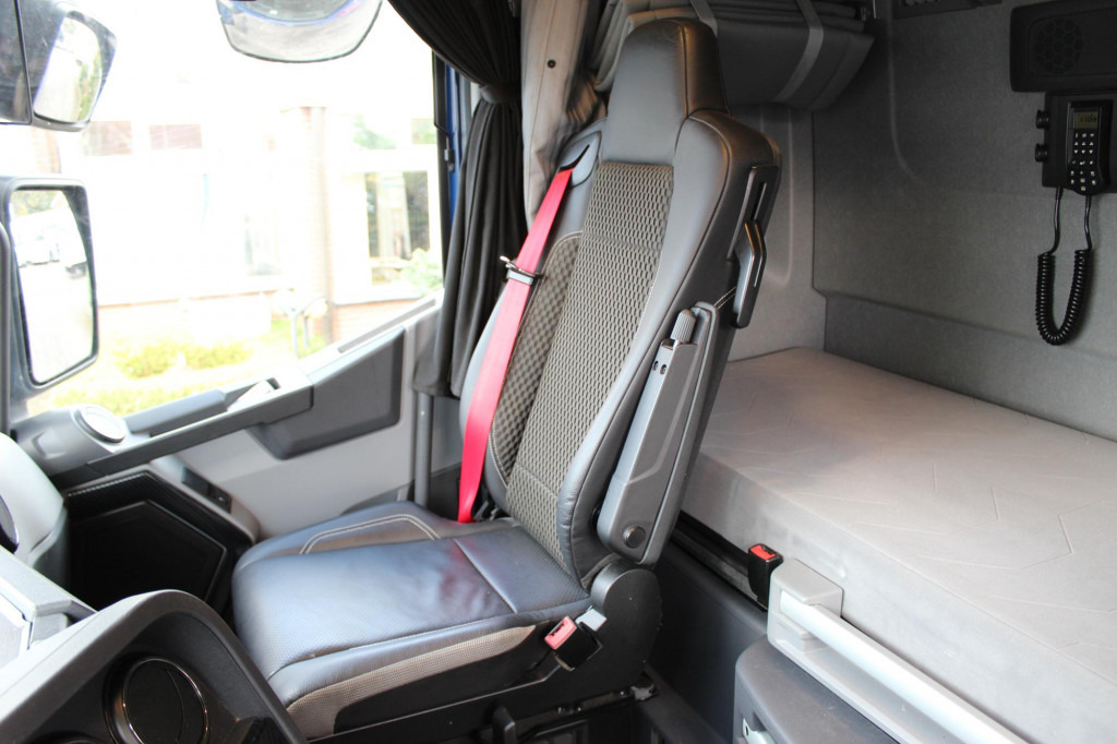 Renault T 520 E6 High  2Tanks Kühlbox Leder 2 Betten - Vetopöytäauto: kuva Renault T 520 E6 High  2Tanks Kühlbox Leder 2 Betten - Vetopöytäauto Renault T 520 E6 High  2Tanks Kühlbox Leder 2 Betten - Vetopöytäauto: kuva Renault T 520 E6 High  2Tanks Kühlbox Leder 2 Betten - Vetopöytäauto