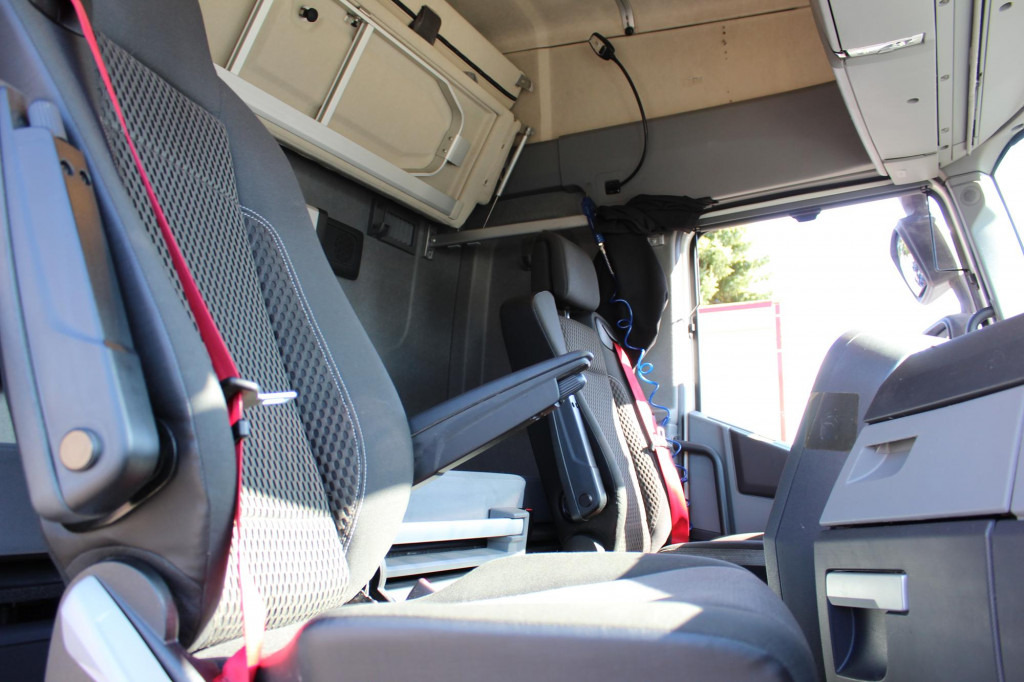 Renault T 520 E6 High Sleeper Retarder 2Tank Standklima - Vetopöytäauto: kuva Renault T 520 E6 High Sleeper Retarder 2Tank Standklima - Vetopöytäauto Renault T 520 E6 High Sleeper Retarder 2Tank Standklima - Vetopöytäauto: kuva Renault T 520 E6 High Sleeper Retarder 2Tank Standklima - Vetopöytäauto