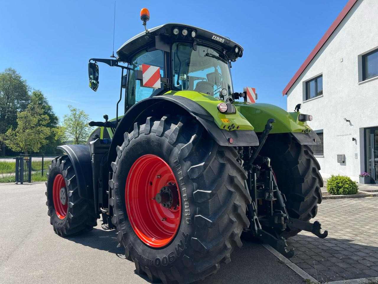CLAAS Axion 940 inkl. GPS S10 RTK, 2525 Bh, 385 PS - Traktori: kuva CLAAS Axion 940 inkl. GPS S10 RTK, 2525 Bh, 385 PS - Traktori CLAAS Axion 940 inkl. GPS S10 RTK, 2525 Bh, 385 PS - Traktori: kuva CLAAS Axion 940 inkl. GPS S10 RTK, 2525 Bh, 385 PS - Traktori