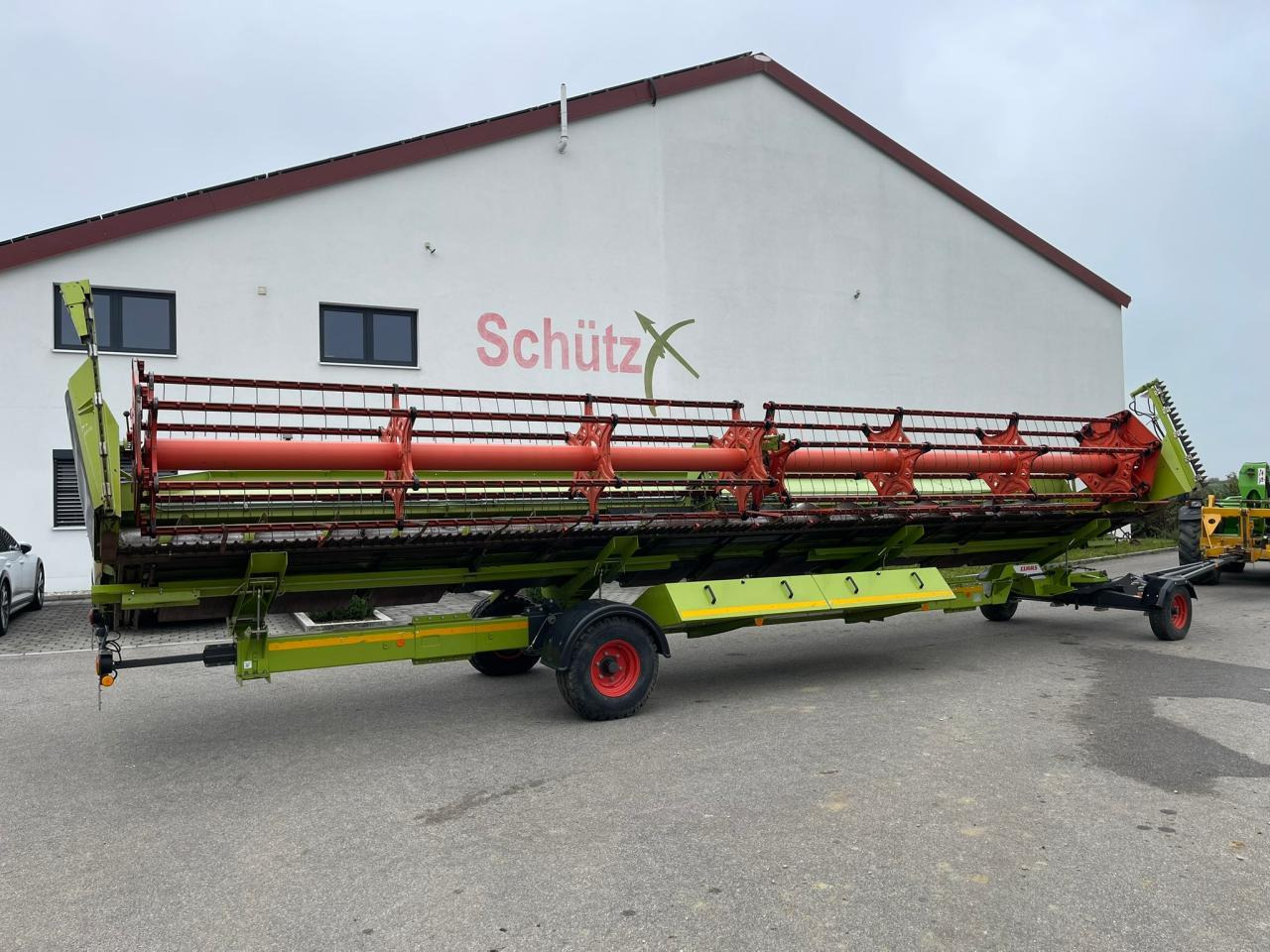 CLAAS Schneidwerk V1050 inkl. Raps, Bj. 2008 - Leikkuupöytä: kuva CLAAS Schneidwerk V1050 inkl. Raps, Bj. 2008 - Leikkuupöytä CLAAS Schneidwerk V1050 inkl. Raps, Bj. 2008 - Leikkuupöytä: kuva CLAAS Schneidwerk V1050 inkl. Raps, Bj. 2008 - Leikkuupöytä