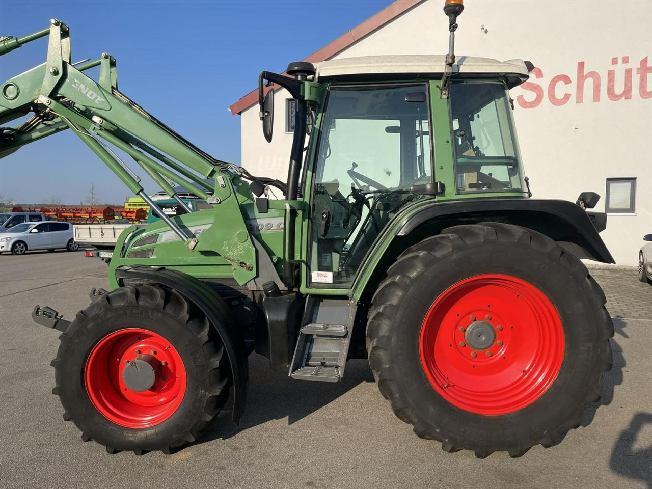 Fendt 309 Ci mit Frontlader, FKH, DL, Klima, 8250Bh - Traktori: kuva Fendt 309 Ci mit Frontlader, FKH, DL, Klima, 8250Bh - Traktori Fendt 309 Ci mit Frontlader, FKH, DL, Klima, 8250Bh - Traktori: kuva Fendt 309 Ci mit Frontlader, FKH, DL, Klima, 8250Bh - Traktori