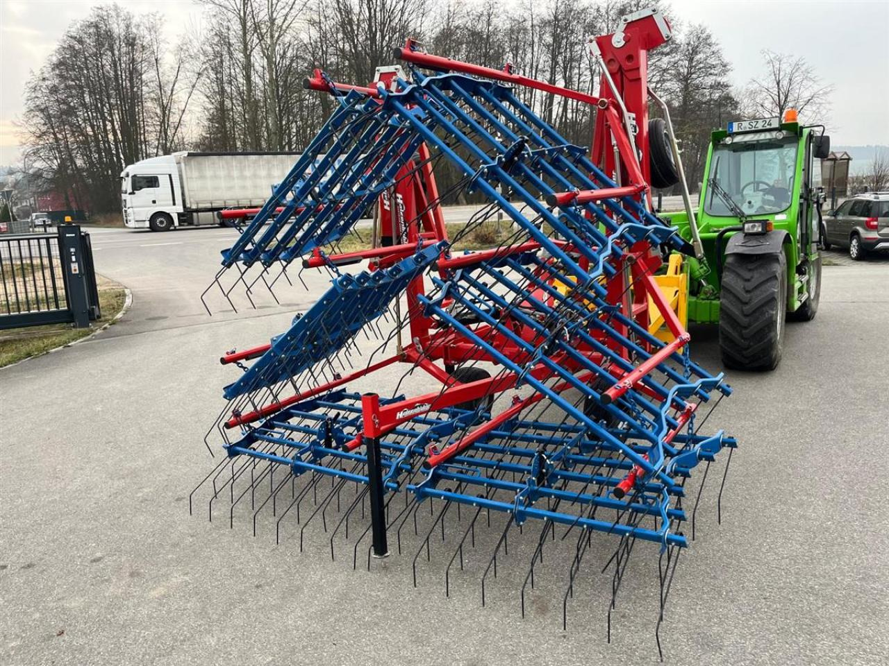 Hatzenbichler Striegel 9m, 7mm, 2022 NEUE Zinken, Hatzenbichler - Äes: kuva Hatzenbichler Striegel 9m, 7mm, 2022 NEUE Zinken, Hatzenbichler - Äes Hatzenbichler Striegel 9m, 7mm, 2022 NEUE Zinken, Hatzenbichler - Äes: kuva Hatzenbichler Striegel 9m, 7mm, 2022 NEUE Zinken, Hatzenbichler - Äes