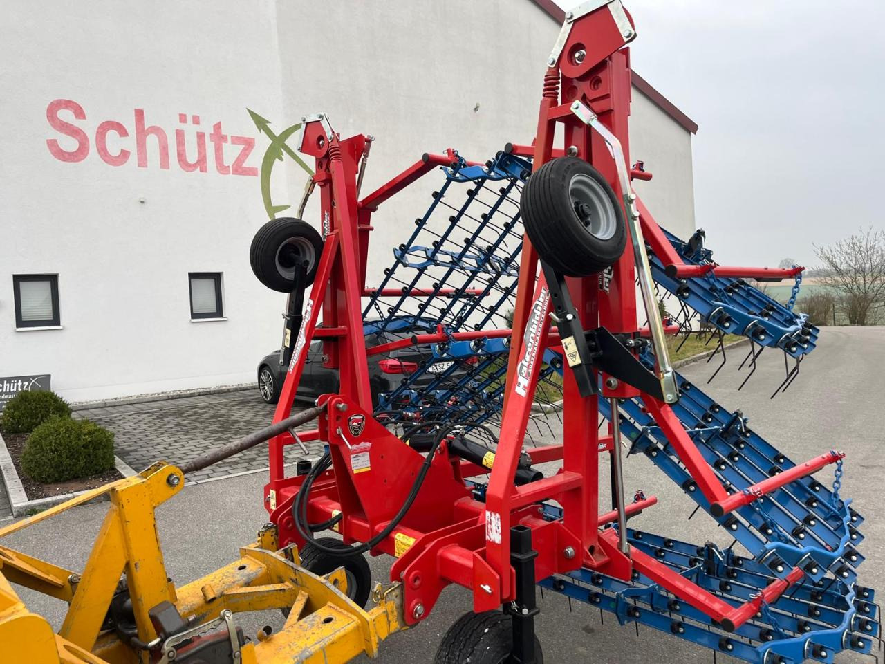 Hatzenbichler Striegel 9m, 7mm, Zinken NEU aus 2022 - Äes: kuva Hatzenbichler Striegel 9m, 7mm, Zinken NEU aus 2022 - Äes Hatzenbichler Striegel 9m, 7mm, Zinken NEU aus 2022 - Äes: kuva Hatzenbichler Striegel 9m, 7mm, Zinken NEU aus 2022 - Äes