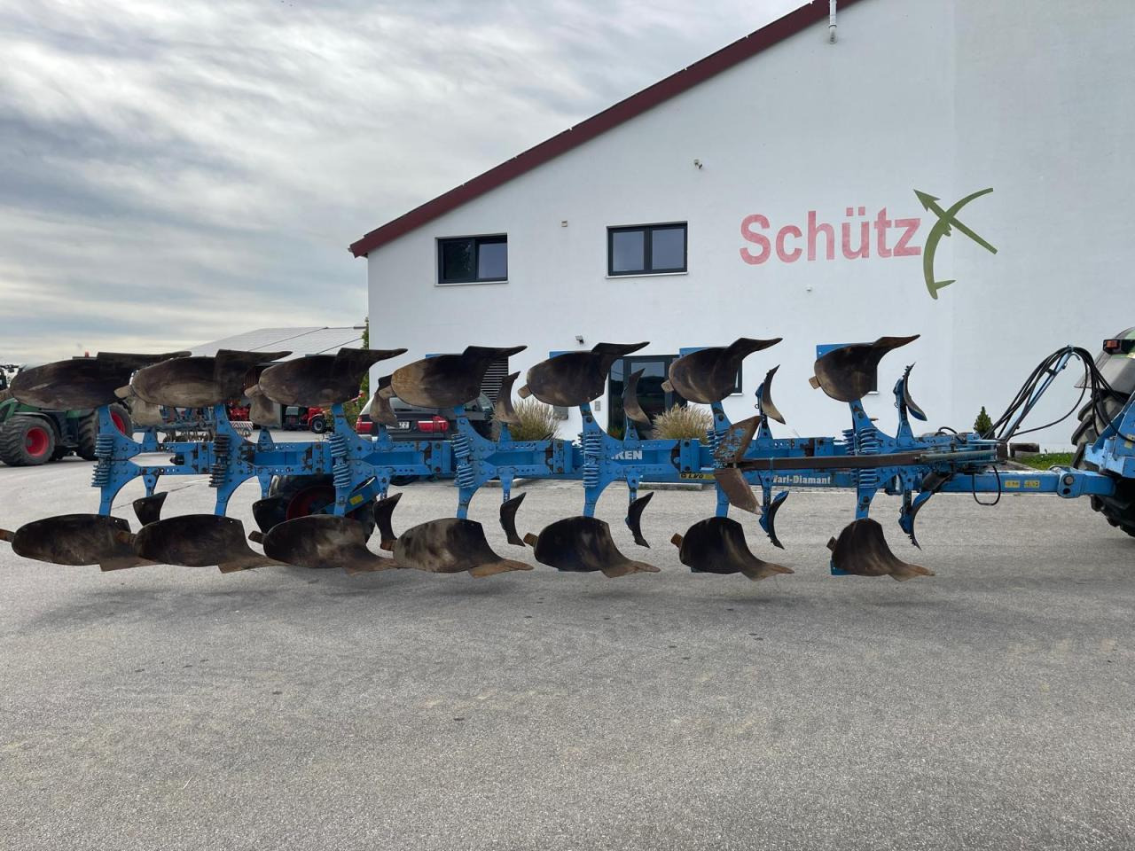 Lemken Vari Diamant 9X 6/7L100, 7-Schar, Lemken - Aura: kuva Lemken Vari Diamant 9X 6/7L100, 7-Schar, Lemken - Aura Lemken Vari Diamant 9X 6/7L100, 7-Schar, Lemken - Aura: kuva Lemken Vari Diamant 9X 6/7L100, 7-Schar, Lemken - Aura