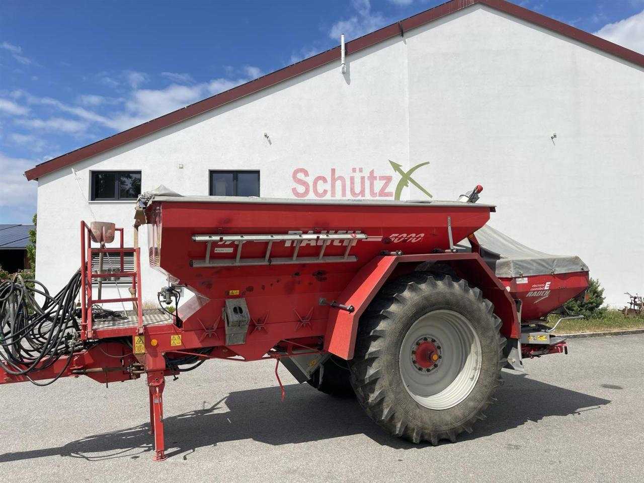 Rauch TWS 5000 Düngerwagen mit Lenkung und Streuer Axera H-EMC - Lannoitteenlevitin: kuva Rauch TWS 5000 Düngerwagen mit Lenkung und Streuer Axera H-EMC - Lannoitteenlevitin Rauch TWS 5000 Düngerwagen mit Lenkung und Streuer Axera H-EMC - Lannoitteenlevitin: kuva Rauch TWS 5000 Düngerwagen mit Lenkung und Streuer Axera H-EMC - Lannoitteenlevitin