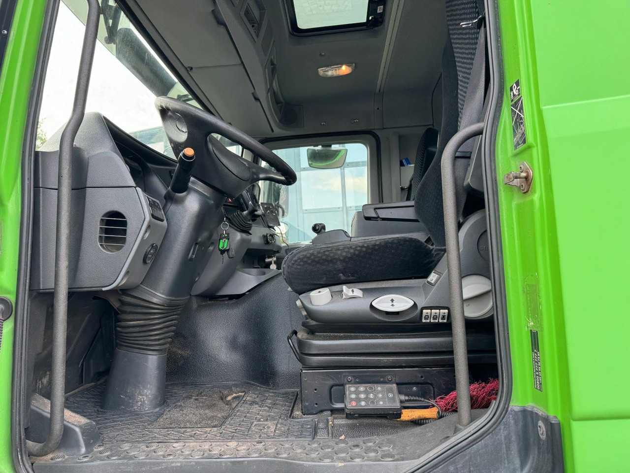 Leasing Mercedes-Benz Actros 1832 MP 3 Kipperfahrgestell + Klima Mercedes-Benz Actros 1832 MP 3 Kipperfahrgestell + Klima: kuva Leasing Mercedes-Benz Actros 1832 MP 3 Kipperfahrgestell + Klima Mercedes-Benz Actros 1832 MP 3 Kipperfahrgestell + Klima Leasing Mercedes-Benz Actros 1832 MP 3 Kipperfahrgestell + Klima Mercedes-Benz Actros 1832 MP 3 Kipperfahrgestell + Klima: kuva Leasing Mercedes-Benz Actros 1832 MP 3 Kipperfahrgestell + Klima Mercedes-Benz Actros 1832 MP 3 Kipperfahrgestell + Klima