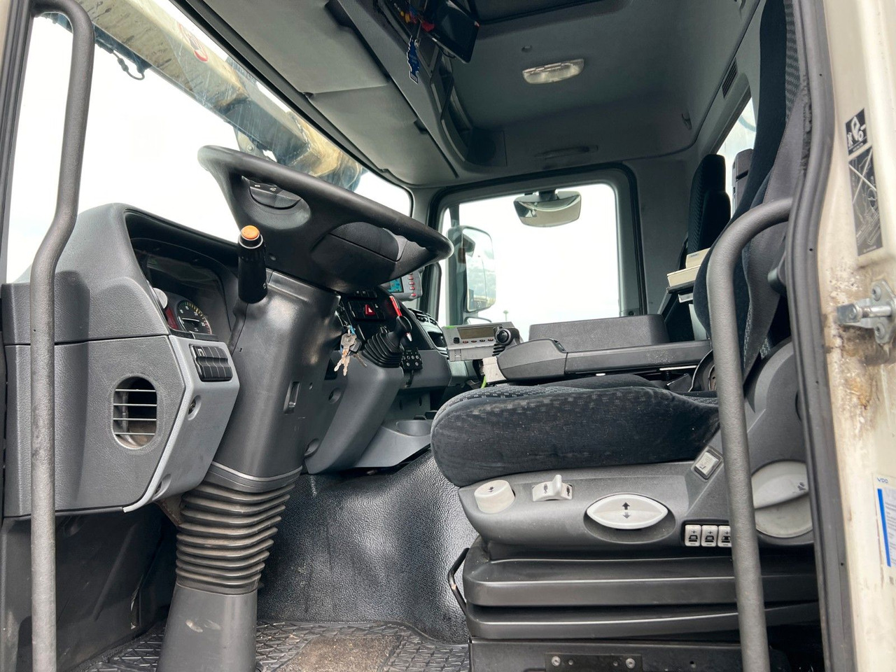 Roska-auto Mercedes-Benz Actros 2532 MP 3 Faun Frontlader 533 Waage Mercedes-Benz Actros 2532 MP 3 Faun Frontlader 533 Waage: kuva Roska-auto Mercedes-Benz Actros 2532 MP 3 Faun Frontlader 533 Waage Mercedes-Benz Actros 2532 MP 3 Faun Frontlader 533 Waage