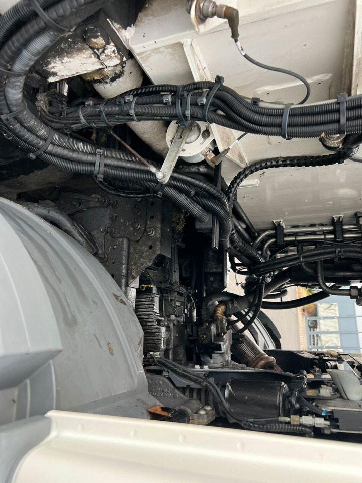 Roska-auto Mercedes-Benz Actros 2532 MP 3 Faun Frontlader 533 Waage Mercedes-Benz Actros 2532 MP 3 Faun Frontlader 533 Waage: kuva Roska-auto Mercedes-Benz Actros 2532 MP 3 Faun Frontlader 533 Waage Mercedes-Benz Actros 2532 MP 3 Faun Frontlader 533 Waage