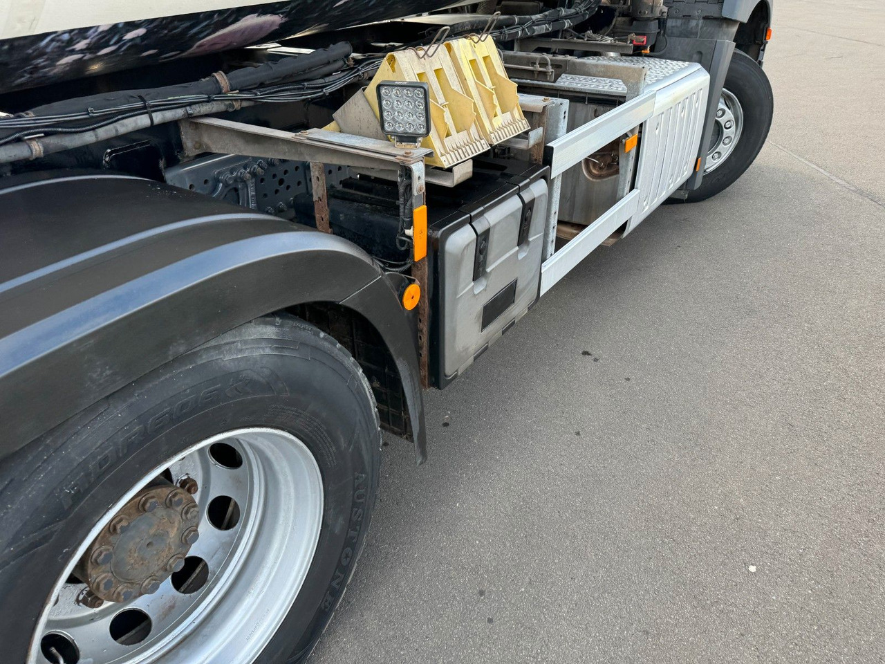 Uusi Roska-auto Mercedes-Benz Antos 2533 6x2 Faun Rotopress 520 + Delta Lifter Mercedes-Benz Antos 2533 6x2 Faun Rotopress 520 + Delta Lifter: kuva Uusi Roska-auto Mercedes-Benz Antos 2533 6x2 Faun Rotopress 520 + Delta Lifter Mercedes-Benz Antos 2533 6x2 Faun Rotopress 520 + Delta Lifter