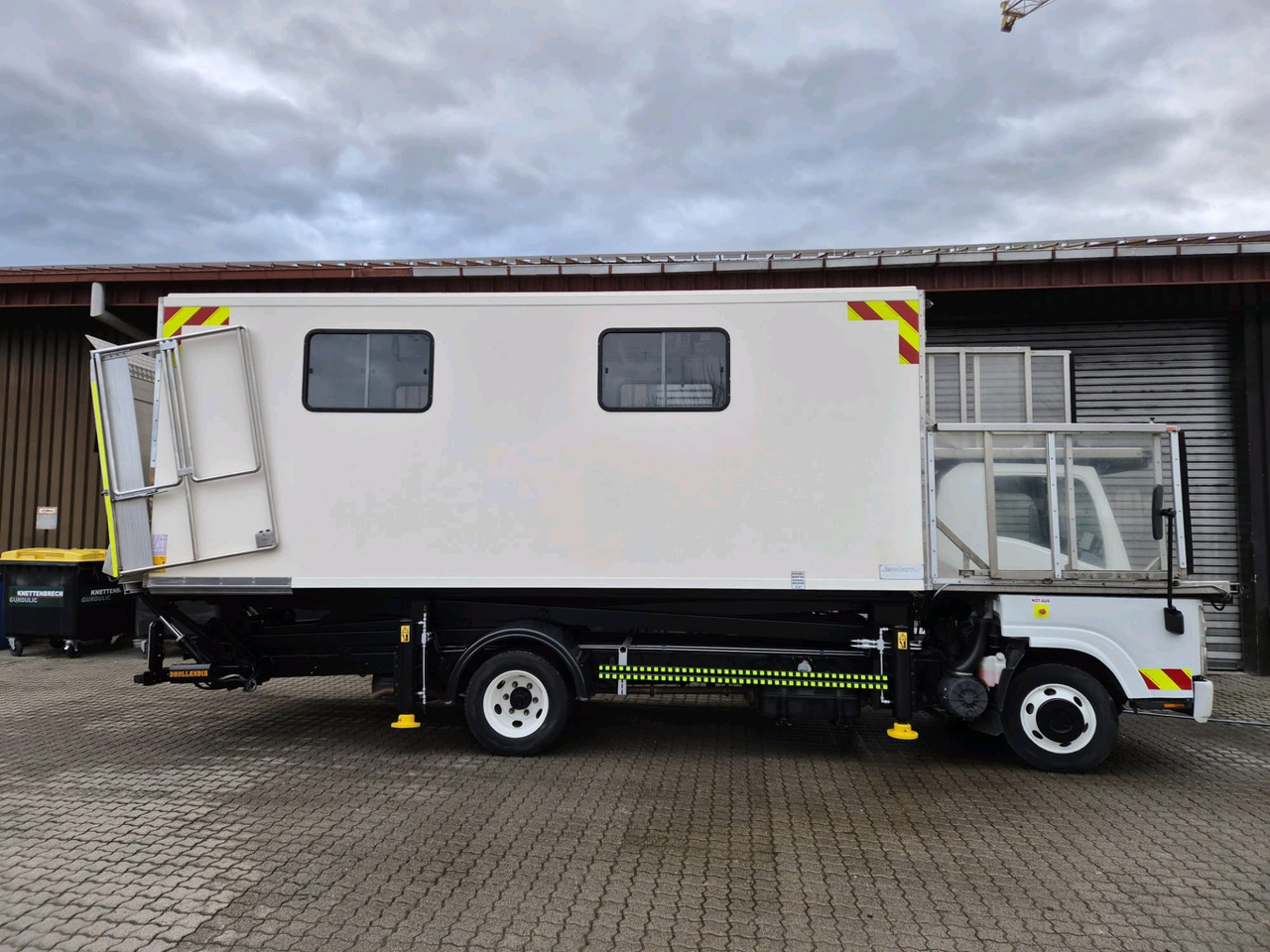 ABG AMB1556 - Ambulift: kuva ABG AMB1556 - Ambulift ABG AMB1556 - Ambulift: kuva ABG AMB1556 - Ambulift