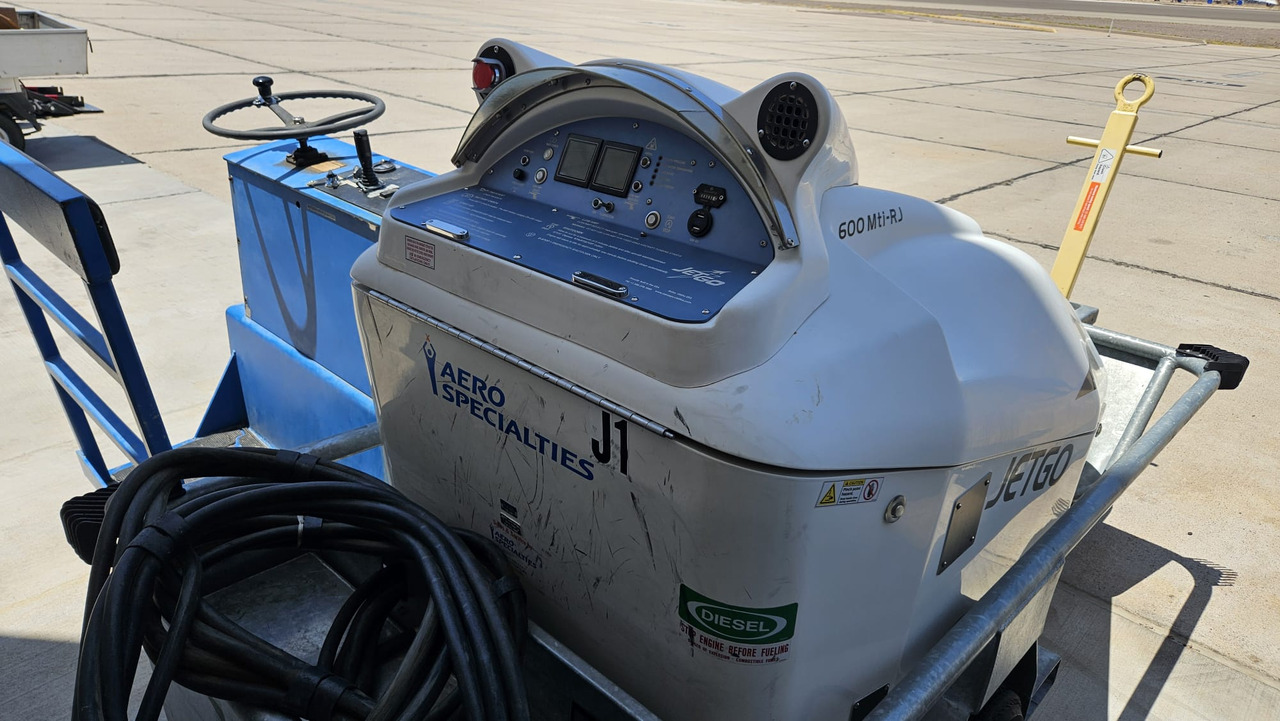 AERO SPECIALTIES diesel-electric hybrid GPU JETGO-600MTI-RJ - Maavirtalaite: kuva AERO SPECIALTIES diesel-electric hybrid GPU JETGO-600MTI-RJ - Maavirtalaite AERO SPECIALTIES diesel-electric hybrid GPU JETGO-600MTI-RJ - Maavirtalaite: kuva AERO SPECIALTIES diesel-electric hybrid GPU JETGO-600MTI-RJ - Maavirtalaite