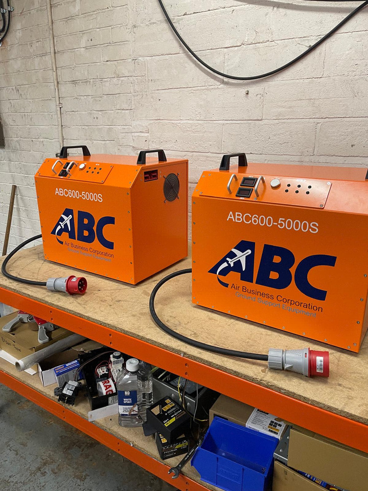 AirBusiness eGPU S5000 - Maavirtalaite: kuva AirBusiness eGPU S5000 - Maavirtalaite AirBusiness eGPU S5000 - Maavirtalaite: kuva AirBusiness eGPU S5000 - Maavirtalaite