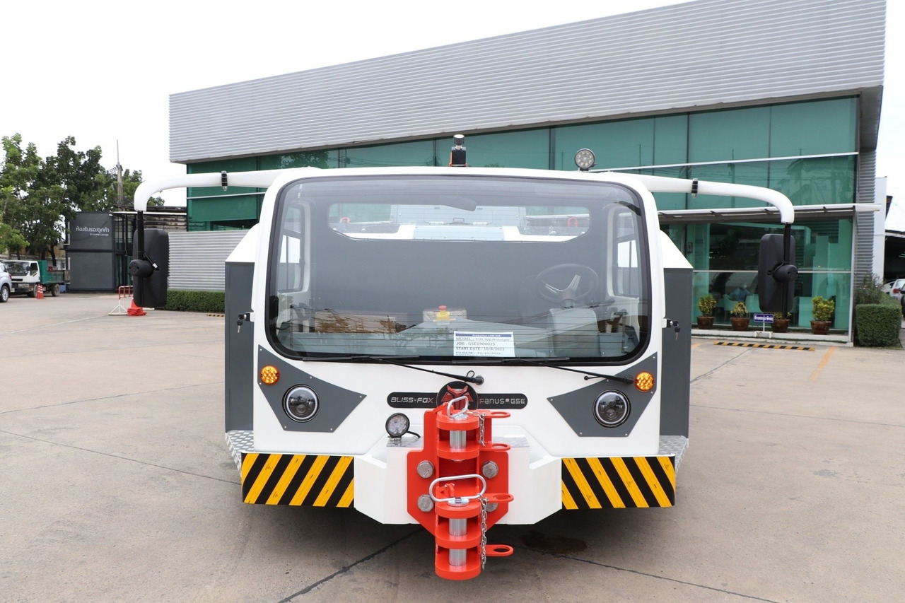 BlissFox 50D - Pushback-traktori: kuva BlissFox 50D - Pushback-traktori BlissFox 50D - Pushback-traktori: kuva BlissFox 50D - Pushback-traktori