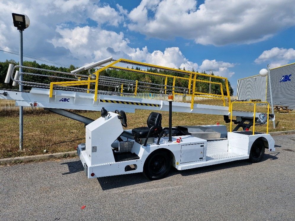 TLD Beltloader NBL - Lentokoneen hihnakuljetin: kuva TLD Beltloader NBL - Lentokoneen hihnakuljetin TLD Beltloader NBL - Lentokoneen hihnakuljetin: kuva TLD Beltloader NBL - Lentokoneen hihnakuljetin