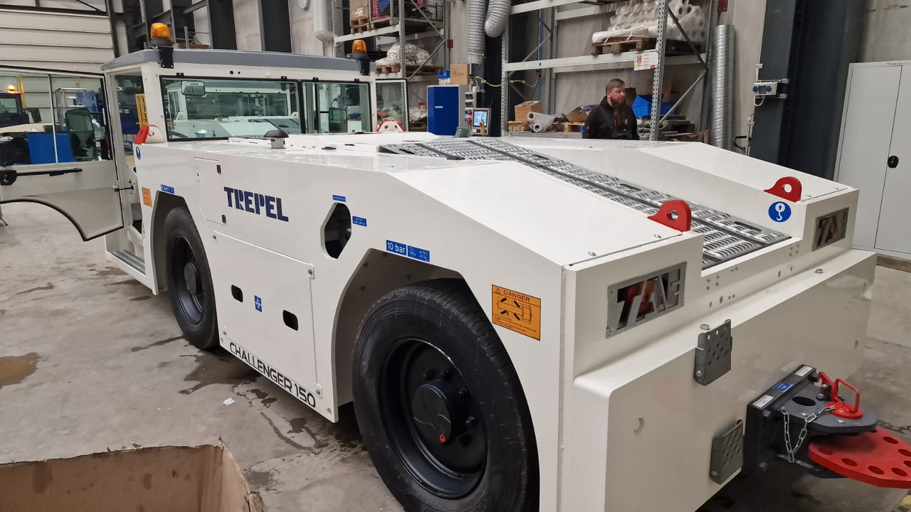 TREPEL Challenger 150 - Pushback-traktori: kuva TREPEL Challenger 150 - Pushback-traktori TREPEL Challenger 150 - Pushback-traktori: kuva TREPEL Challenger 150 - Pushback-traktori