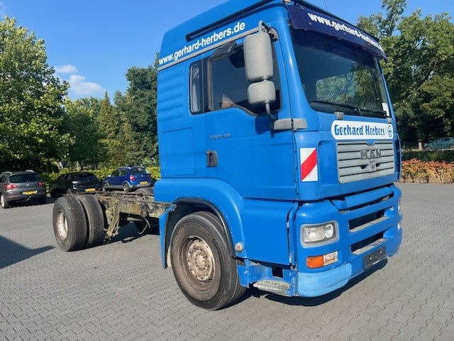 MAN TGA 18.480 MAN TGA 18.480 - Kuorma-auto alusta: kuva MAN TGA 18.480 MAN TGA 18.480 - Kuorma-auto alusta MAN TGA 18.480 MAN TGA 18.480 - Kuorma-auto alusta: kuva MAN TGA 18.480 MAN TGA 18.480 - Kuorma-auto alusta