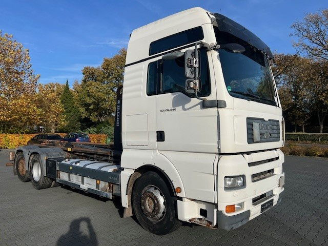 MAN TGA 26.440 .440 6x2 - Konttialus/ Vaihtokuormatilat kuorma-auto: kuva MAN TGA 26.440 .440 6x2 - Konttialus/ Vaihtokuormatilat kuorma-auto MAN TGA 26.440 .440 6x2 - Konttialus/ Vaihtokuormatilat kuorma-auto: kuva MAN TGA 26.440 .440 6x2 - Konttialus/ Vaihtokuormatilat kuorma-auto