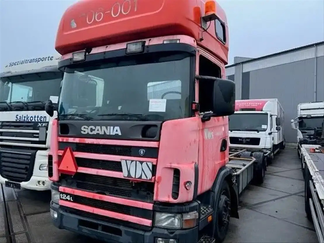 Scania R124-360 .360 6x2 - Kuorma-auto alusta: kuva Scania R124-360 .360 6x2 - Kuorma-auto alusta Scania R124-360 .360 6x2 - Kuorma-auto alusta: kuva Scania R124-360 .360 6x2 - Kuorma-auto alusta